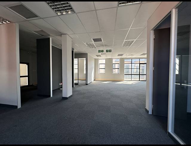 155.30M² OFFICE TO LET IN ECO PARK ESTATE
